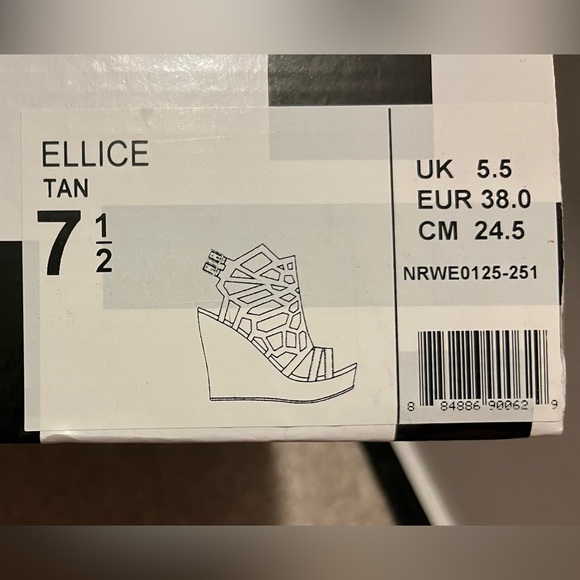 Brand new, never worn Ellice Tan Wedges size 7 1/2 - Picture 2 of 2